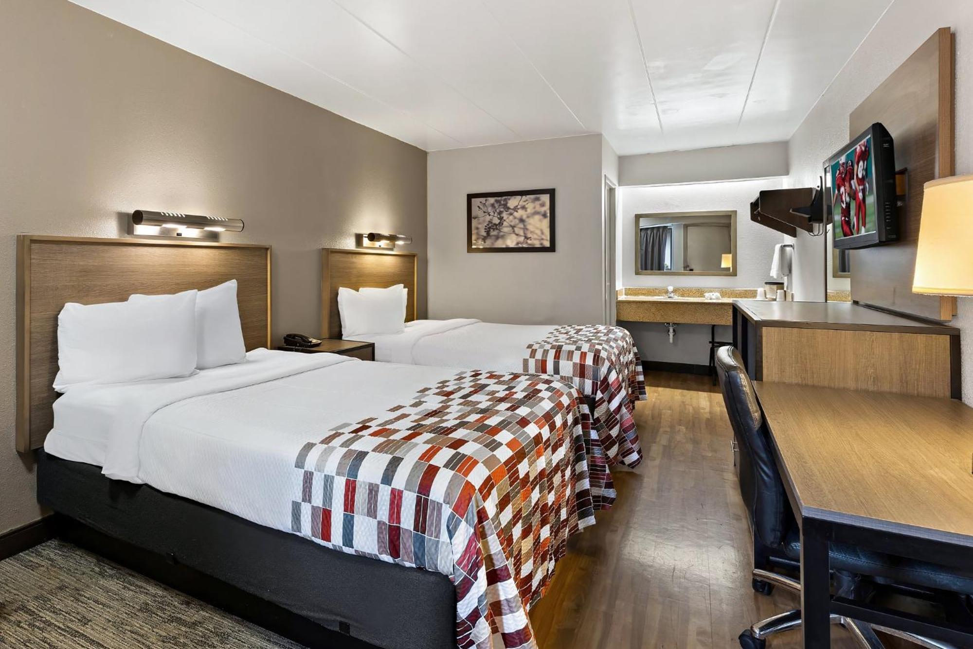 Red Roof Inn Cleveland - Independence Bagian luar foto