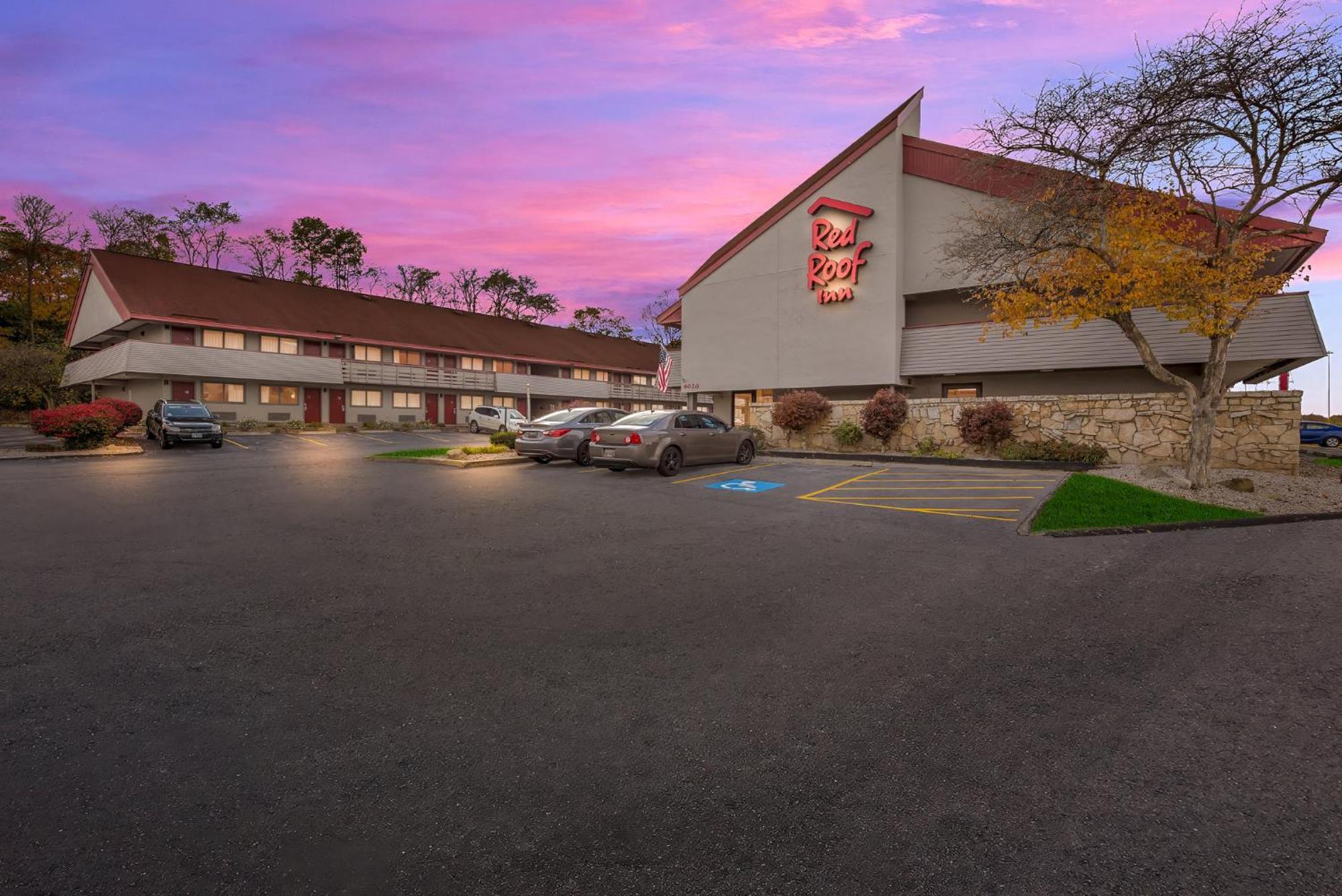 Red Roof Inn Cleveland - Independence Bagian luar foto
