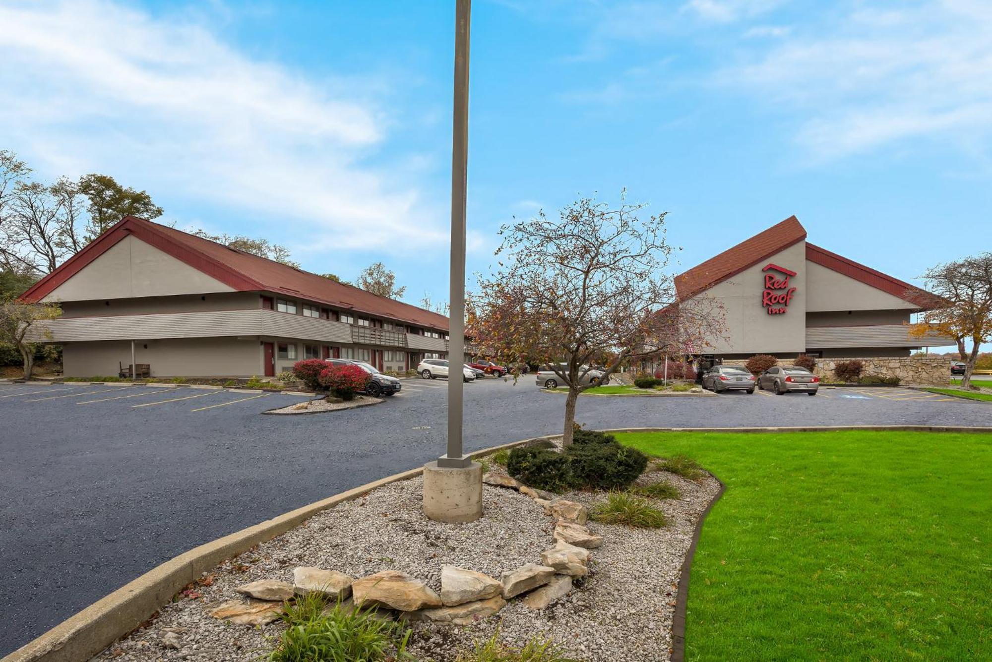 Red Roof Inn Cleveland - Independence Bagian luar foto