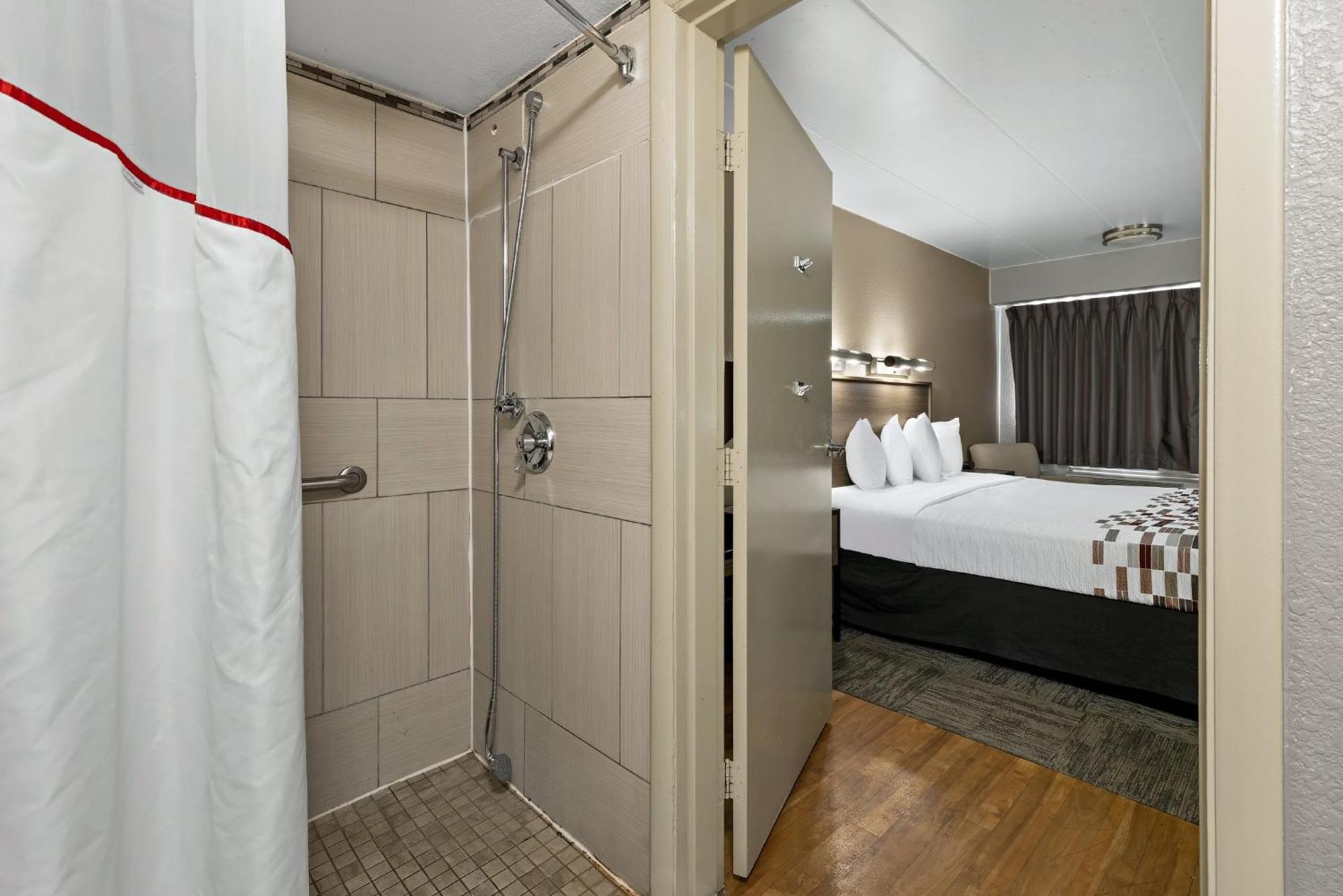 Red Roof Inn Cleveland - Independence Bagian luar foto