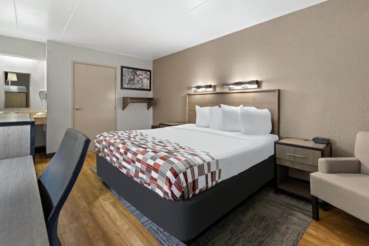 Red Roof Inn Cleveland - Independence Bagian luar foto