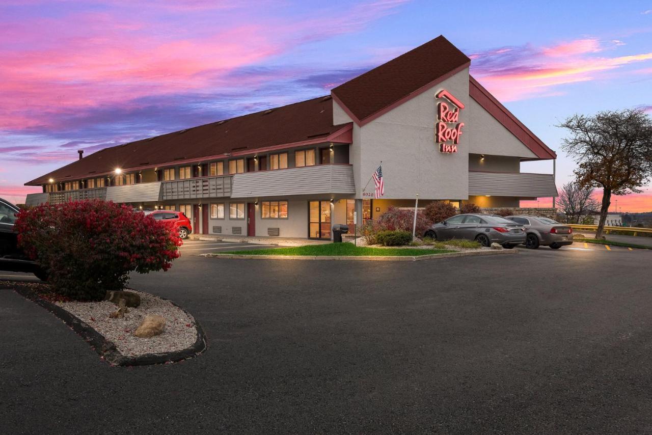Red Roof Inn Cleveland - Independence Bagian luar foto
