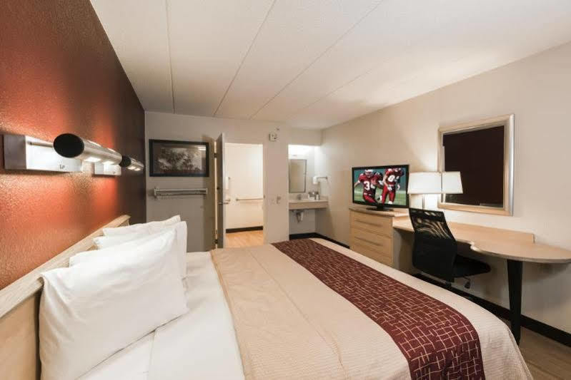Red Roof Inn Cleveland - Independence Bagian luar foto